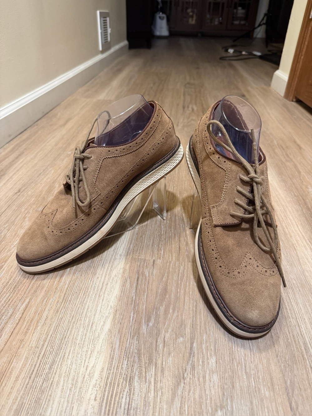 Vince Camuto Men’s Tan Suede Wingtip Oxford Shoes Size 10.5 M New